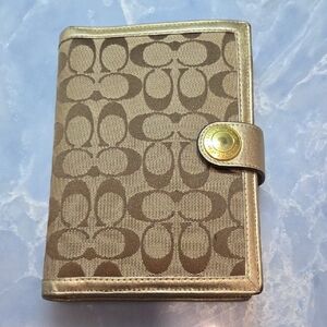 Coach Signature Collection - Day Planner Cover in Gold and Tan